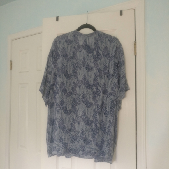3/$30 Talula Blue Short Kimono - Picture 2 of 2